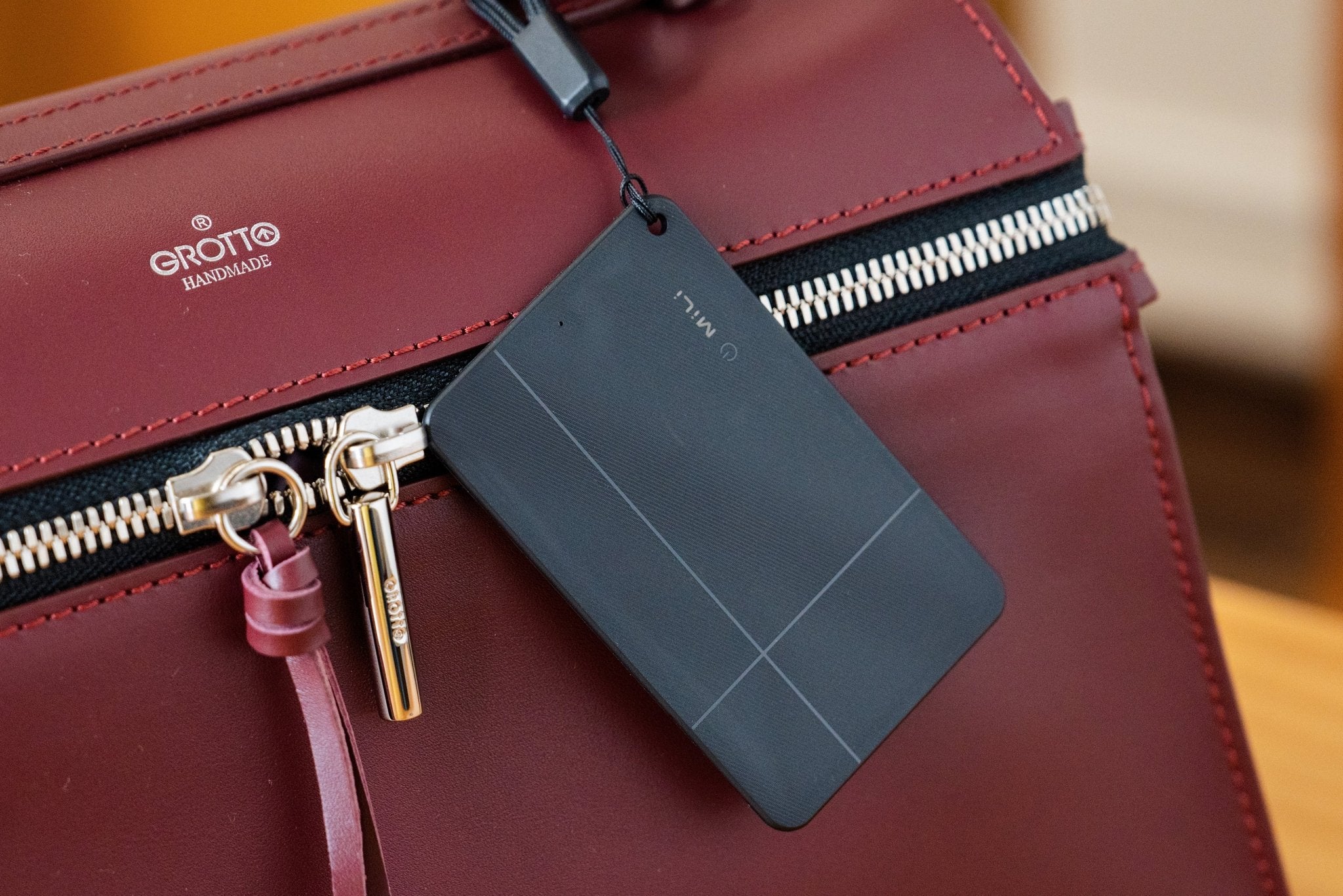 MiCard Pro - Google Licensed Rechargeable Wallet Tracker Cardk, Digital Name Card with Built - in NFC - MiLi