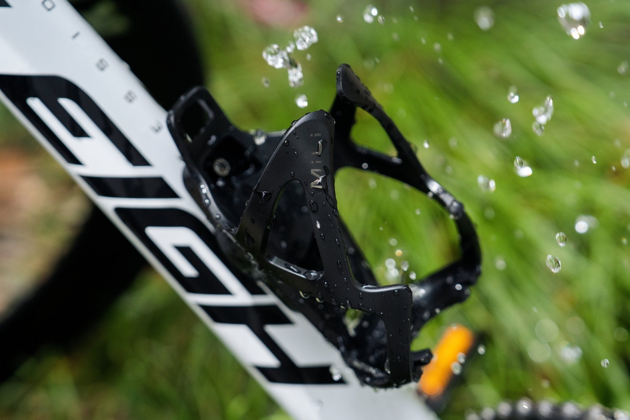 MiTag Android Bicycle Bottle Holder - MiLi